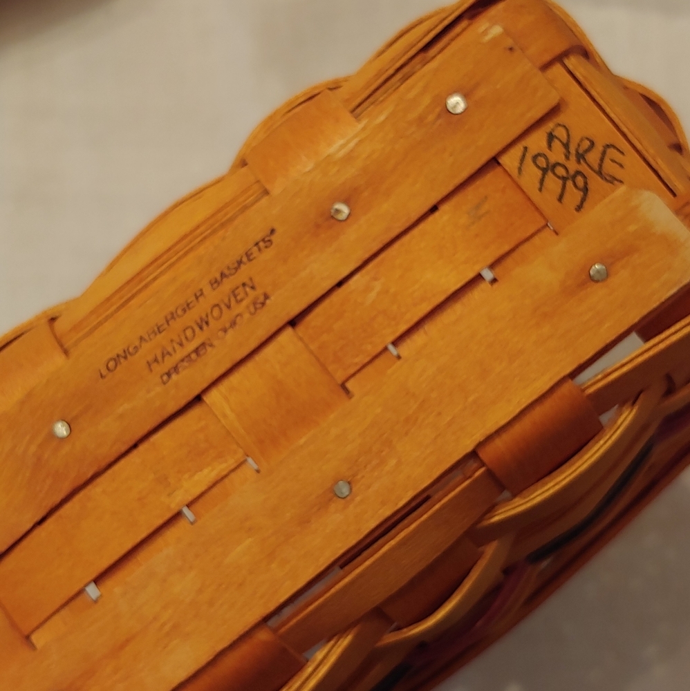 Longaberger Bee Basket - Picture 6 of 8